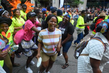 Toronto, ON, Kanada 30 Haziran 2024: Toronto 'daki 2024 Geleneksel Onur Yürüyüşü' ne Halk katıldı..