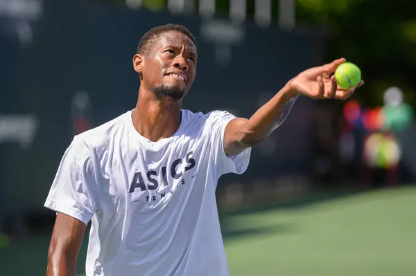 stock image Toronto, ON, Canada - August 7, 2023: Christopher Eubanks (USA)   on a court during the training session at of the National Bank Open at Sobeys Stadium in Toronto