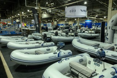 Toronto, ON, Kanada 18 Ocak 2025: Kauçuk botlar, Toronto Uluslararası Boat Show 'daki sergide sergilenmektedir...
