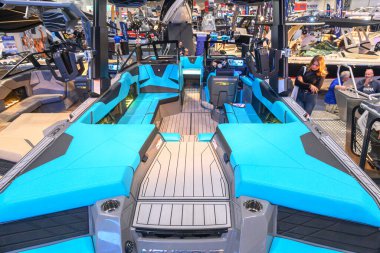 Toronto, ON, Kanada 18 Ocak 2025: Geminin iç kısmı Toronto Uluslararası Boat Show 'da sergilendi...