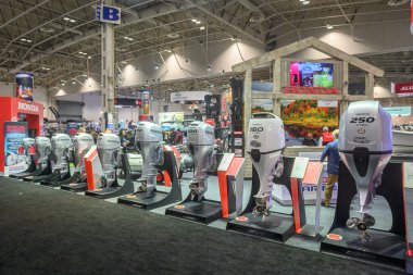 Toronto, ON, Kanada 18 Ocak 2025: Toronto Uluslararası Boat Show 'daki sergide yelkenliler sunuluyor...