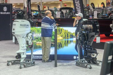 Toronto, ON, Kanada 18 Ocak 2025: Dış motorlar 67. Toronto Uluslararası Boat Show 'da sergilendi..