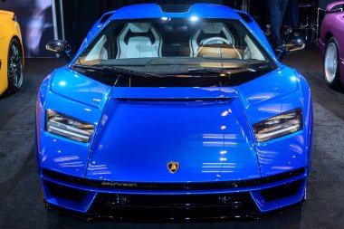 Toronto, ON, Kanada - 14 Şubat 2025 Lamborghini Countach LP 800-4 Kanada Uluslararası Otomobil Fuarı sırasında Auto Exotica bölümünde sunulmuştur..
