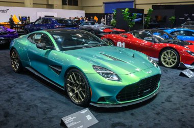Toronto, ON, Kanada - 14 Şubat 2025: Aston Martin Vanquish Kanada Uluslararası Otomobil Fuarı 'nda sunar.