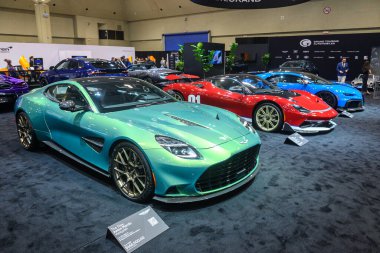 Toronto, ON, Kanada - 14 Şubat 2025: Aston Martin Vanquish Kanada Uluslararası Otomobil Fuarı 'nda sunar.