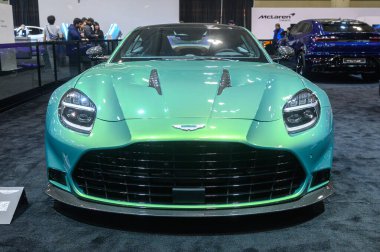 Toronto, ON, Kanada - 14 Şubat 2025: Aston Martin Vanquish Kanada Uluslararası Otomobil Fuarı 'nda sunar.