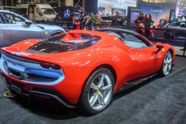 Toronto, ON, Kanada - 14 Şubat 2025 Bugatti Chiron Pur Spor 2025 Kanada Uluslararası Otomobil Fuarı 'nda sunuldu.