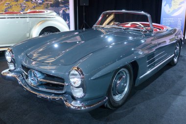 Toronto, ON, Kanada - 14 Şubat 2025: 1960 Mercedes-Benz 300SL Roadste
