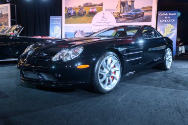 Toronto, ON, Kanada - 14 Şubat 2025: 2006 Mercedes-Benz SLR McLaren Darbesi