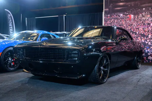 Toronto, ON, Kanada - 14 Şubat 2025 Kanada Uluslararası Otomobil Fuarı sırasında Chevrolet Camaro SS Auto Exotica bölümünde sunuldu.