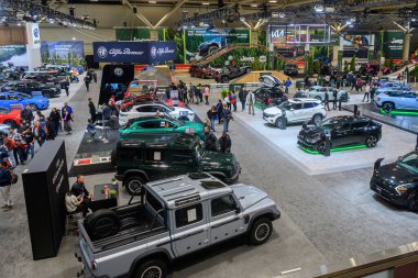 Toronto, ON, Kanada - 14 Şubat 2025: Kanada Uluslararası Otomobil Fuarı 'nın galerisi.