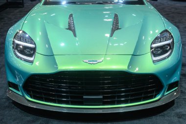 Toronto, ON, Kanada - 14 Şubat 2025: Aston Martin Vanquish Kanada Uluslararası Otomobil Fuarı 'nda sunar.