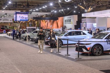 Toronto, ON, Kanada - 14 Şubat 2025: Hyundai arabaları Kanada Uluslararası Otomobil Fuarı 'nda sunuldu.