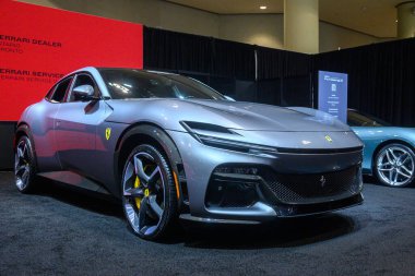 Toronto, ON, Kanada - 14 Şubat 2023 Ferrari Purosangue Kanada Uluslararası Otomobil Fuarı 'nda sunuldu.