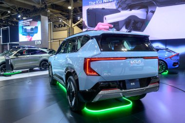 Toronto, ON, Kanada - 14 Şubat 2025: Kia EV5 Kanada Uluslararası Otomobil Fuarı 'nda sunuldu.