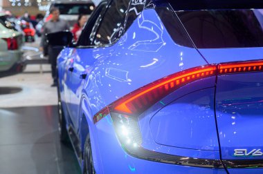 Toronto, ON, Kanada - 14 Şubat 2025: Kia EV6 Kanada Uluslararası Otomobil Fuarı 'nda sunuldu.