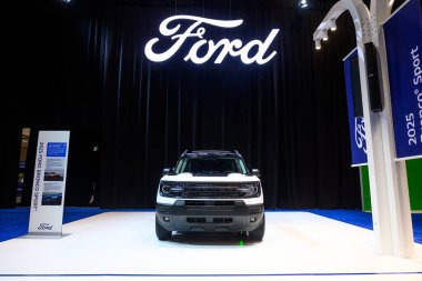Toronto, ON, Kanada - 14 Şubat 2025 Ford Bronco Spor 2025 Kanada Uluslararası Otomobil Fuarı 'nda sunuldu.