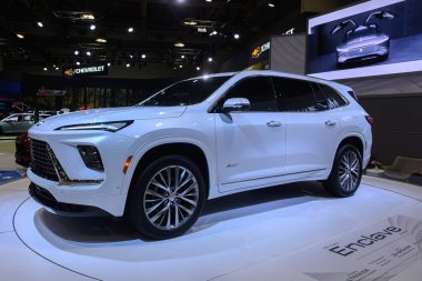 Toronto, ON, Kanada - 14 Şubat 2025 Buick Enclave Kanada Uluslararası Otomobil Fuarı 'nda sunuldu.