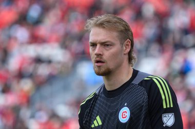 Toronto, ON, Kanada - 15 Mart 2025: 1 Chicago Fire FC kalecisi Chris Brady, BMO Field 'da Toronto FC' ye karşı oynanan maçta odaklanmıştır. Sayı 1: 2, Chicago İtfaiyesi kazandı.)