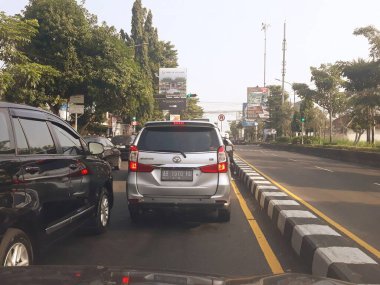 Şehirde trafik var. 