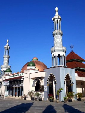 Yeni yılın adası adasındaki camii.