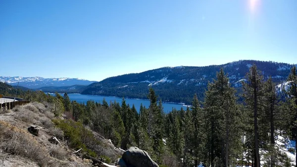 Göl manzaralı, Sierra Nevada, California