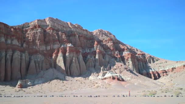 Esculpido Pelo Tempo Suportando Montanhas Deserto — Vídeo de Stock