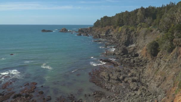 海洋岩石海滩景观 — 图库视频影像