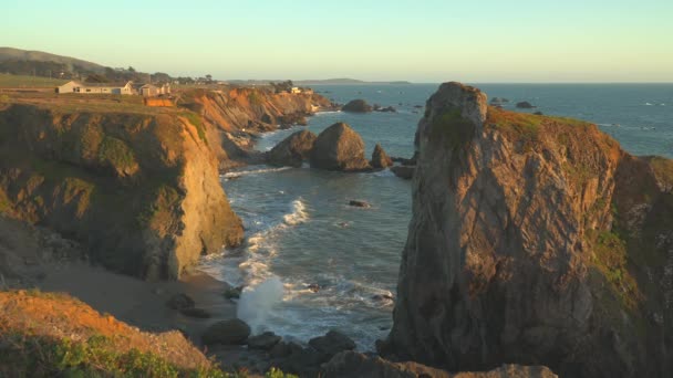 Όμορφη Θέα Της Ακτής Της Θάλασσας — Αρχείο Βίντεο
