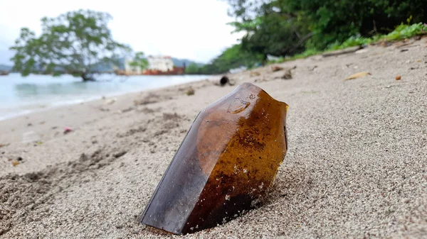 stock image Marine debris scattered on the coast