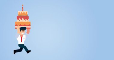 İşadamı Mavi Arkaplanda Doğum Günü Pastası Çalıştırıyor