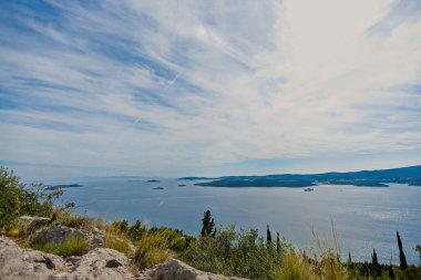 Güney Hırvatistan 'daki Korcula adası ve Peljesac yarımadası.