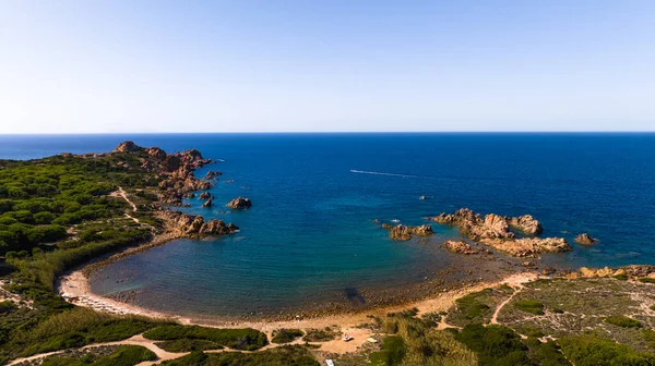 Het Rotsachtige Zandstrand Van Cala Het Noordwesten Van Sardinië Drone — Stockfoto