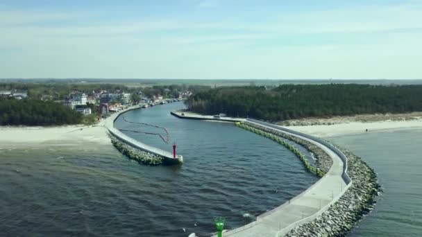 Vídeo Aéreo Entrada Porto Mrzeyno Mar Báltico Filmado Verão Com — Vídeo de Stock