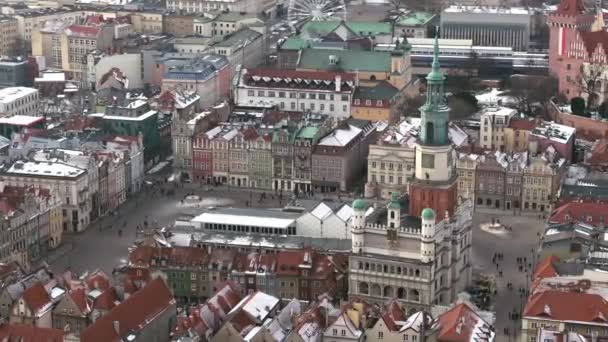 Letecký Záznam Zachycující Staroměstské Náměstí Pozně Radnicí Velkém Polském Vojvodství — Stock video