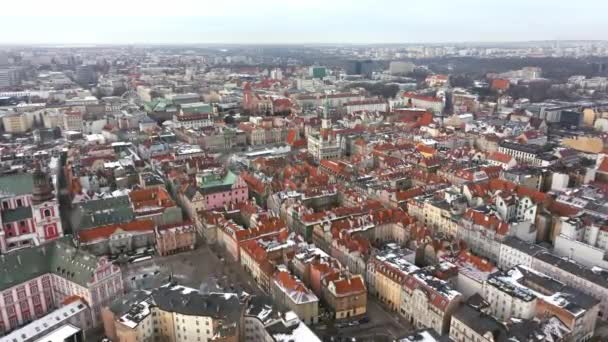 Niesamowity Widok Drona Zabytkowego Rynku Poznaniu Polska Styczniu Zimą Pokryte — Wideo stockowe