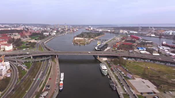 Vídeo Drone Mostra Voo Março Acima Rio Oder Szczecin Com — Vídeo de Stock