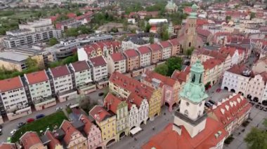 Jelenia Gora 'daki tarihi pazar meydanı, Aşağı Silezya, insansız hava aracı tarafından ele geçirildi