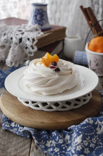 Torta Meringa Con Mandarini — Foto Stock
