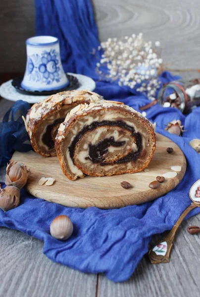 stock image Sponge roll with chocolate and custard 