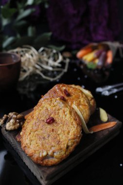 Kahvaltıda havuçlu gözleme, düzgün beslenme.