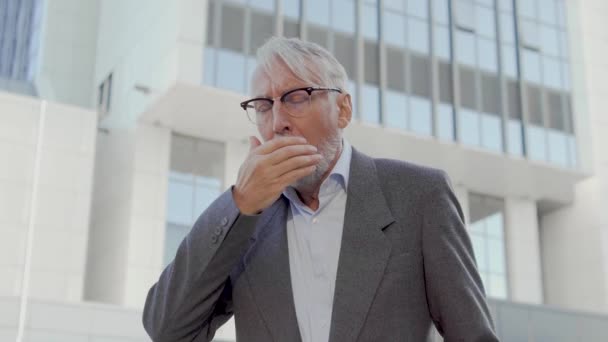 Mature Man Stylish Eyeglasses Business Suit Coughing Covering Mouth Fist — Stock Video