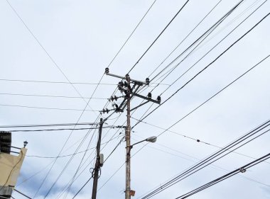 yüksek voltaj kulesi, elektrik iletimi