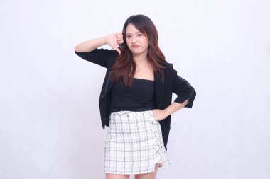 Güzel bir kadın, Endonezya 20 'li yaşlarda, resmi ofis zarif somurtkan el.