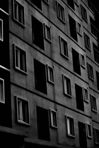 Τσιμέντο Εφαρμόζεται Ένα Διαμέρισμα Φαίνεται Τρομοκρατημένος — Φωτογραφία Αρχείου