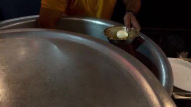 Biryani biryani davulundan satılmak üzere alınmıştı.