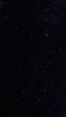 Dünyanın üzerindeki karanlık uzay yıldızlarla dolu.