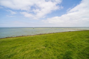 Hollanda, Friesland 'da bir IJsselmeer hendeği.