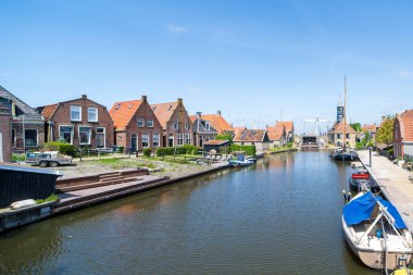 Hindeloopen, Hollanda 'daki eski şehir merkezinin manzarası