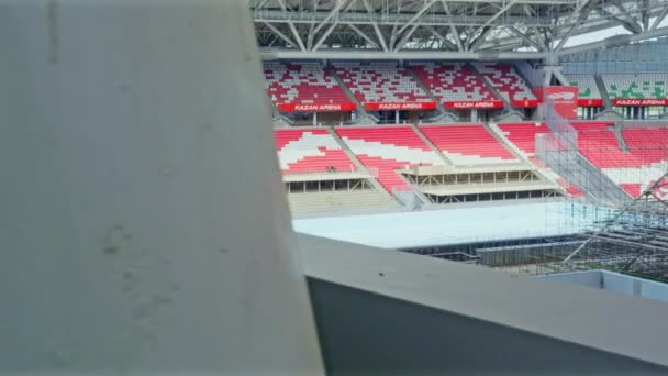 Kyiv Ucrania Septiembre 2021 Construcciones Metálicas Asientos Rojos Tribuna Arena — Vídeo de stock
